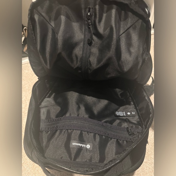 LuLuLemon Cruiser Backpack - Picture 3 of 3